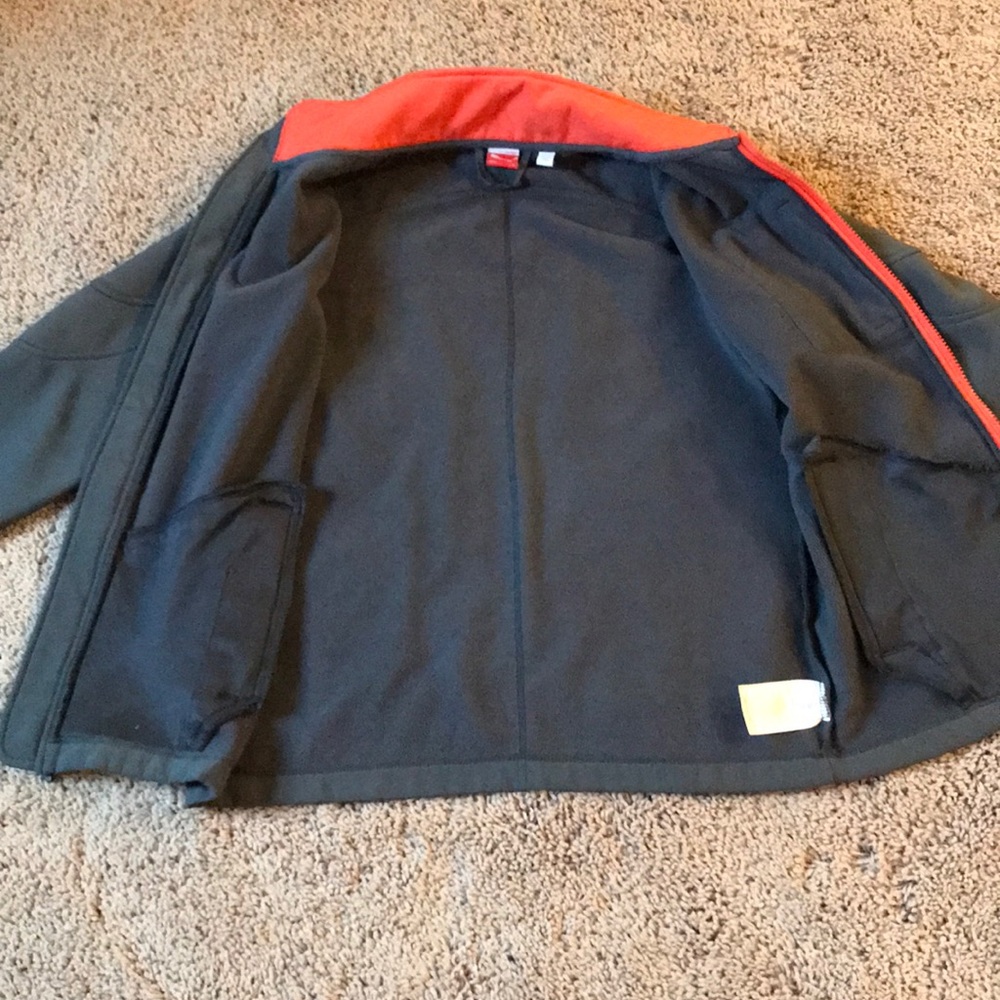 🔘Puma Jacket. - Picture 2 of 5